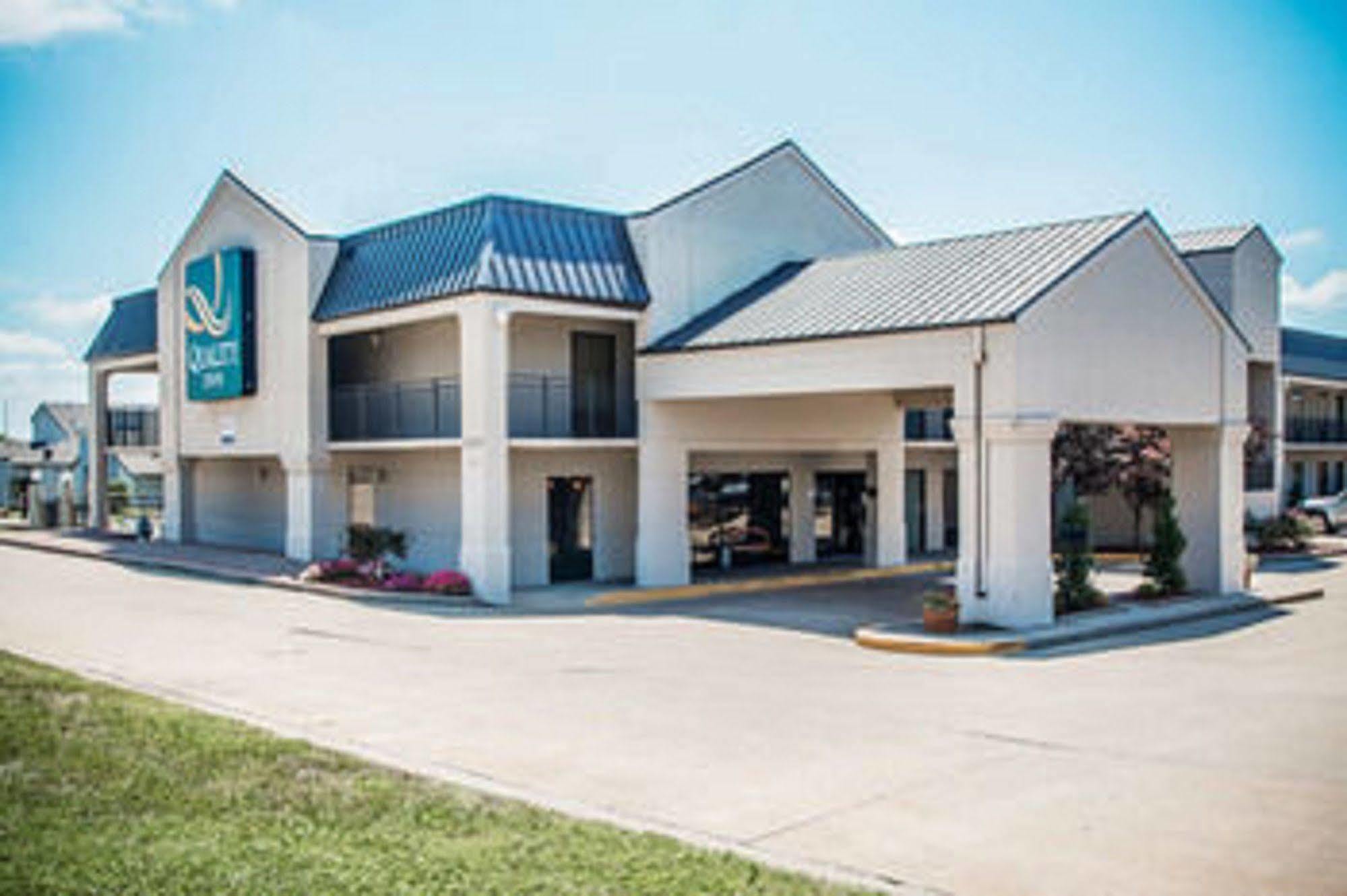 Quality Inn South Springfield Exterior photo